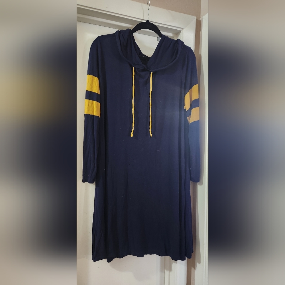 Vibe Hooded T-shirt Dress